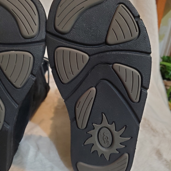 Ugg Suede Lace Up Boots - Picture 8 of 13